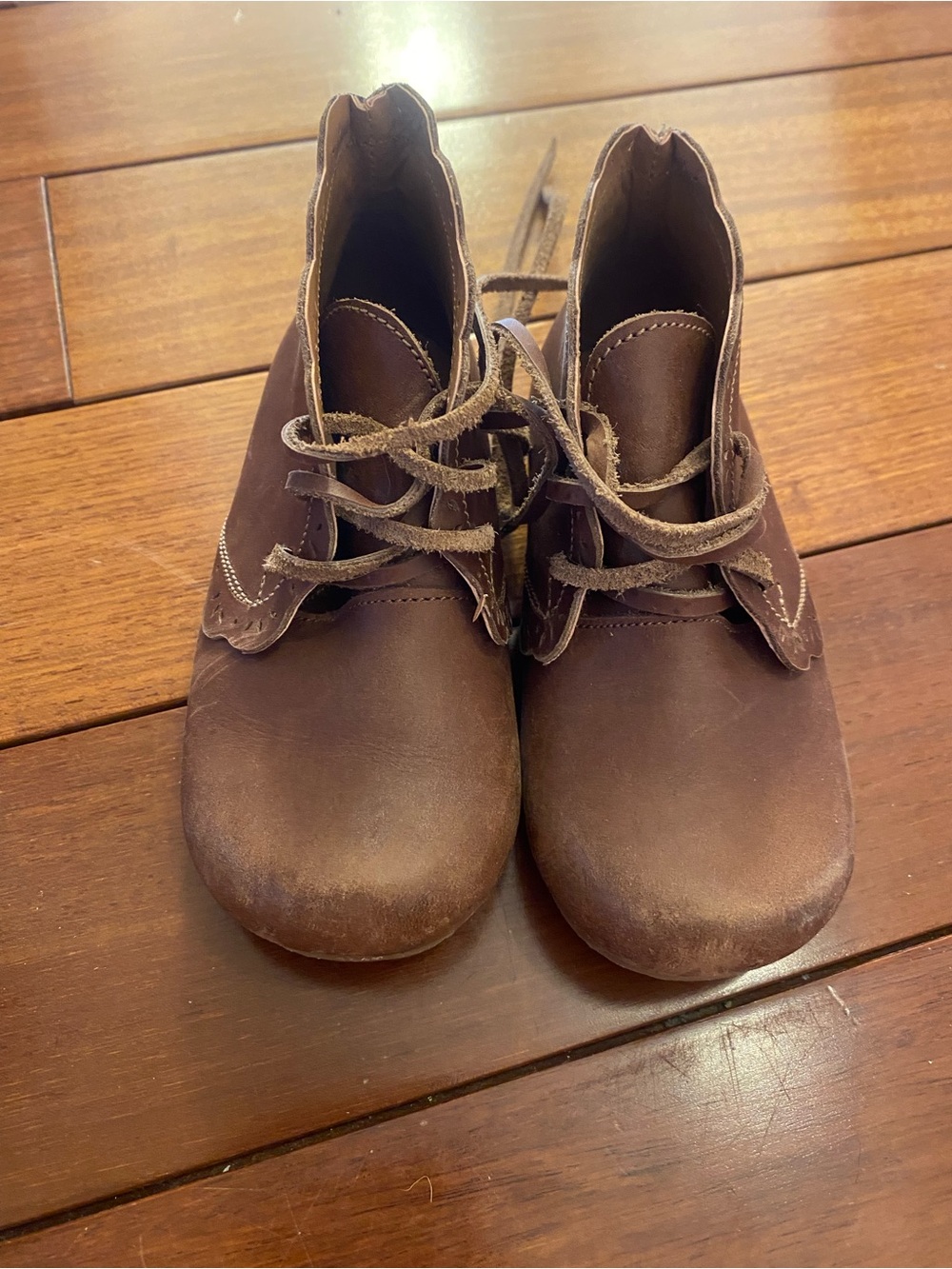 Adelisa and Co scalloped boots size 23